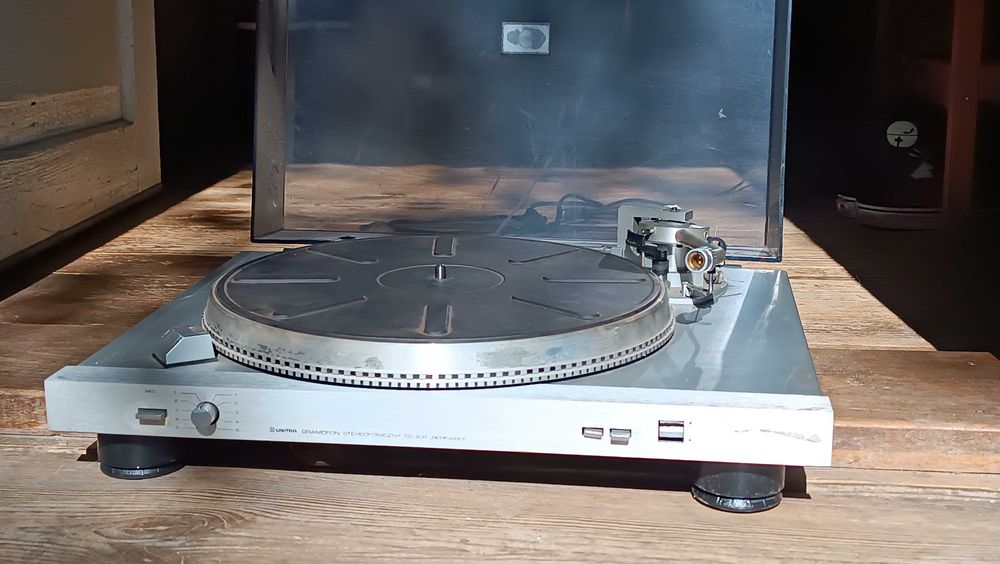 Gramofon UNITRA Bernard