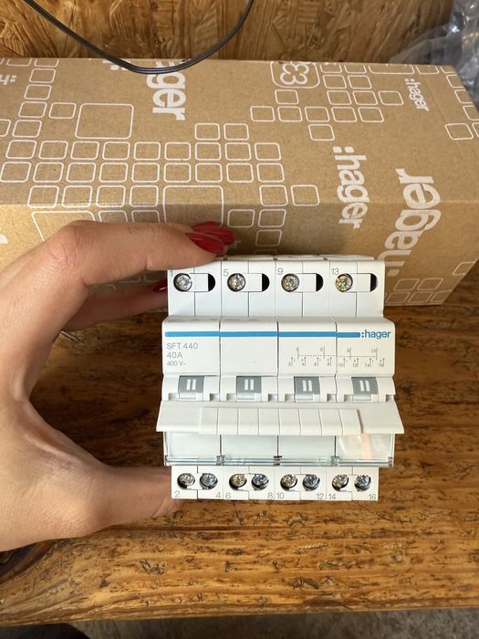 Перекидний автомат Hager Хагер, автомат ввода резерва, SFT