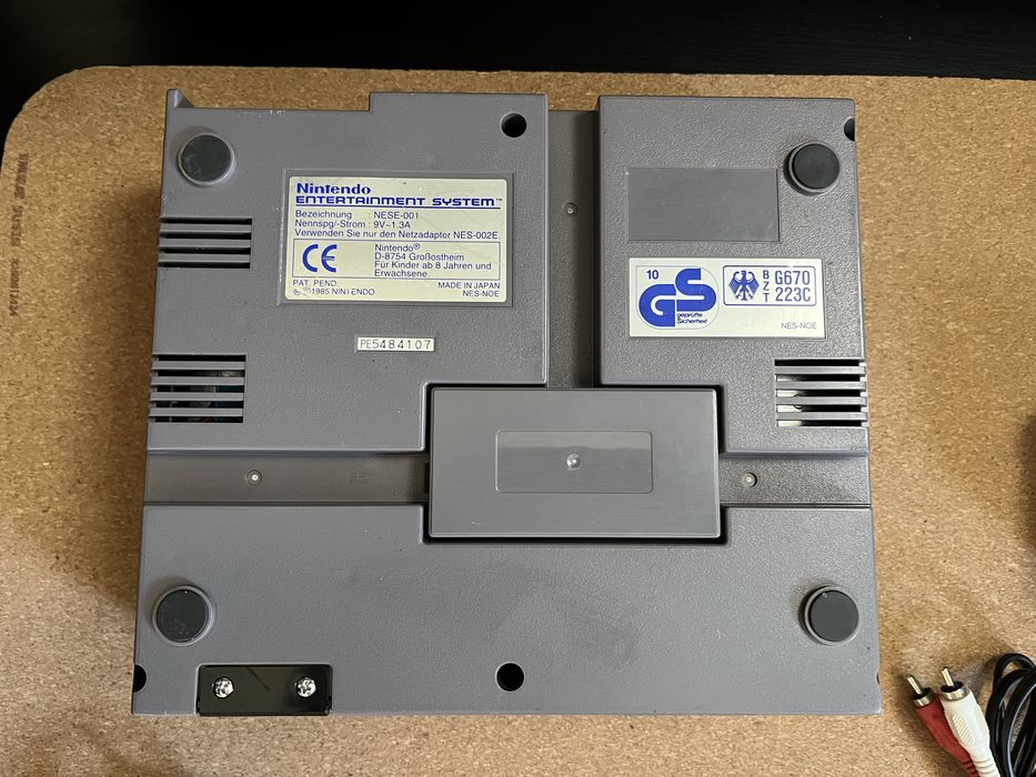 Nintendo Entertainment System NES + kontroler