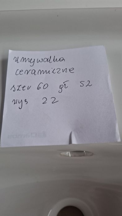Umywalka ceramiczna