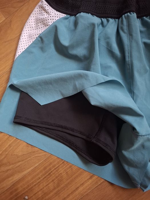 Шорти Reebok для бігу залу фітнесу розмір L Л біг зал фітнес