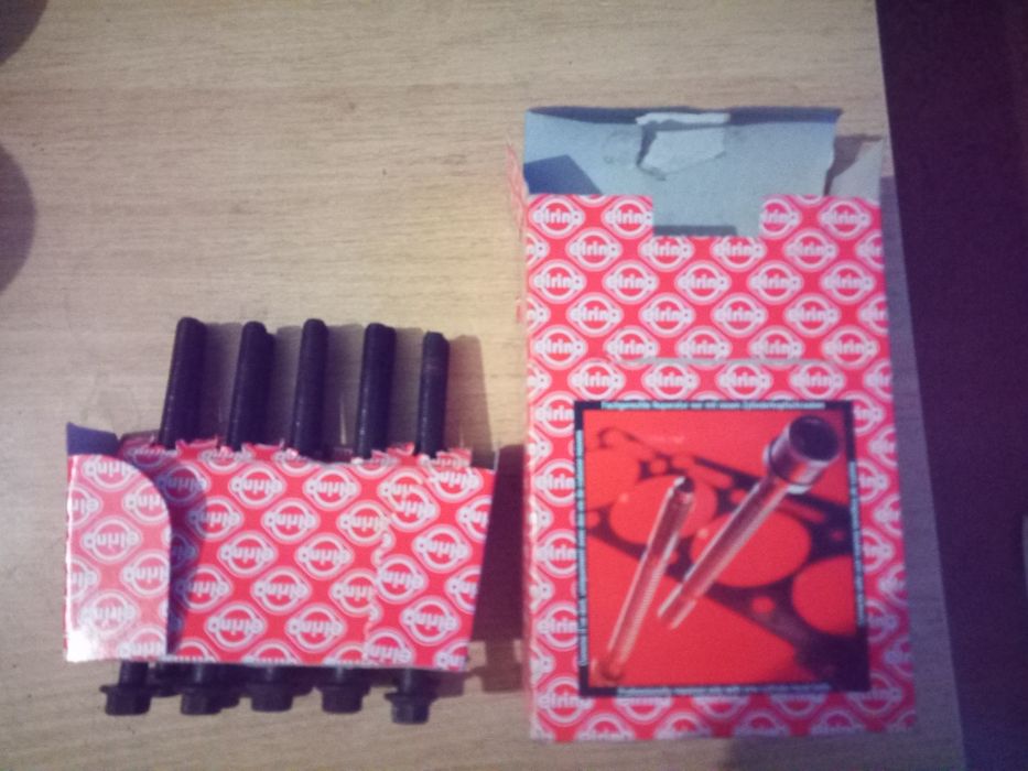 Болты  ГБЦ новые