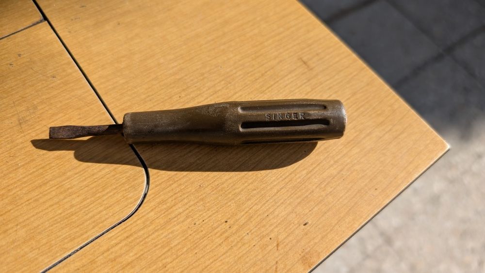Máquina de costura SINGER