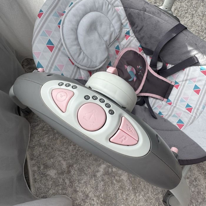 Дитячий шезлонг-качалка, музичний