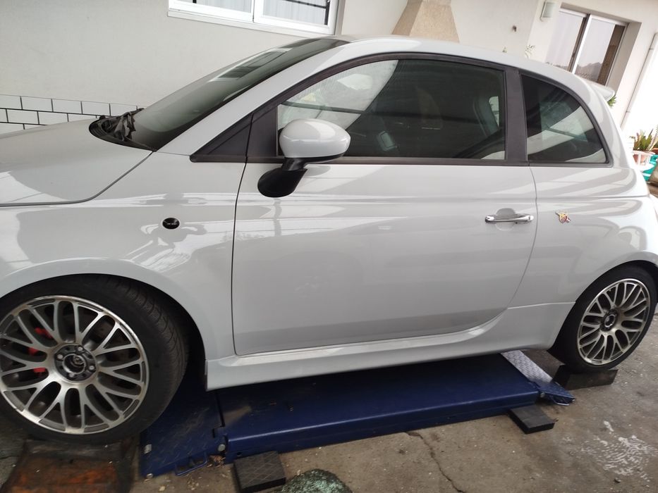 Vendo material fiat 500 abarth