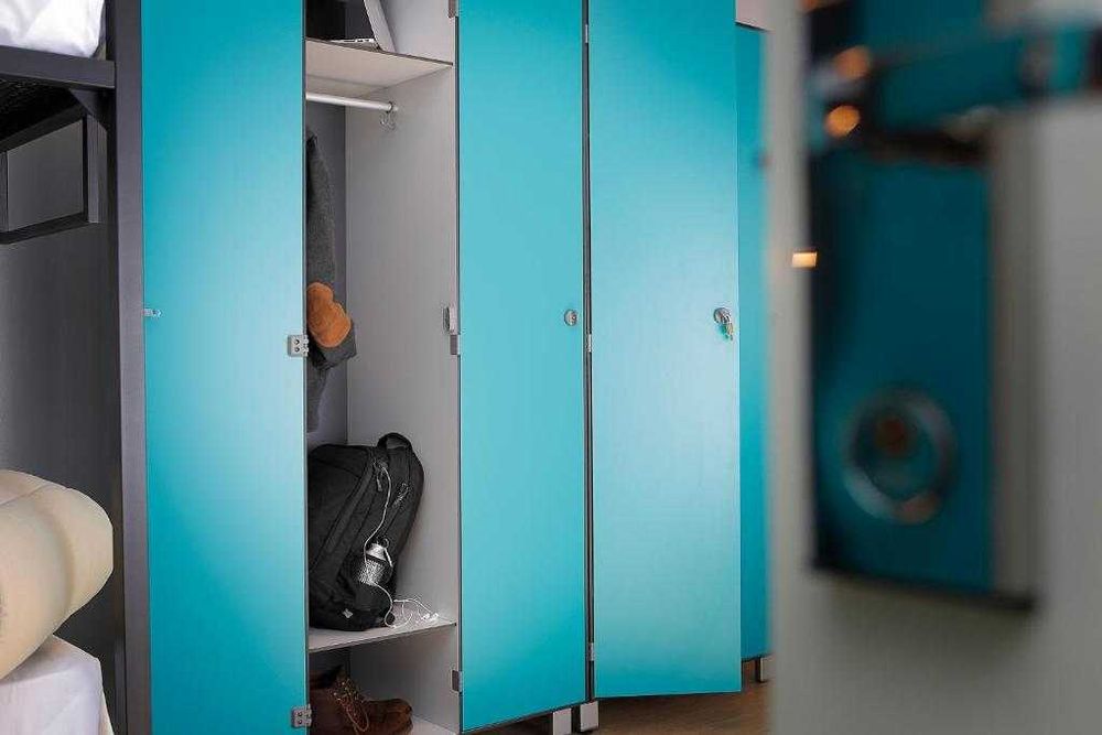 Хостел без посередників! Київ, метро Харківська ліжко-місце