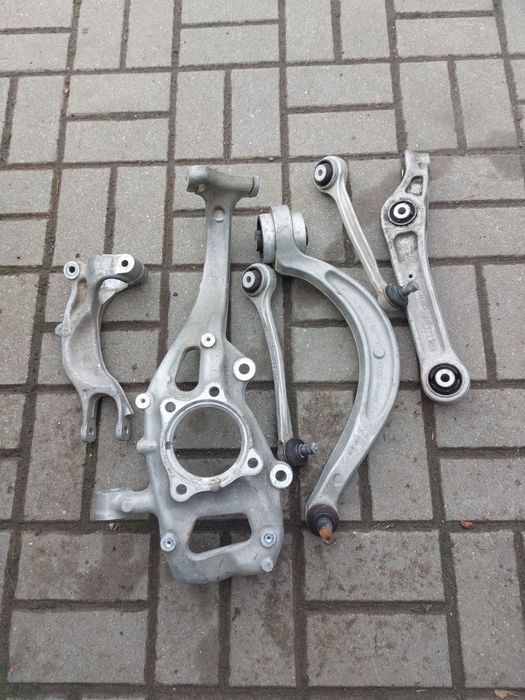 Audi A4 A5 B9 8W0 23r Zwrotnica Wahacz Wahacze Lewa Strona Przód