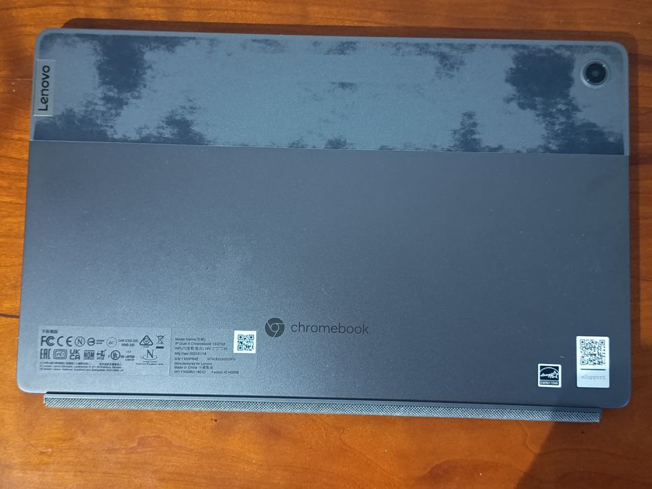Tablet 2 em 1 Lenovo IdeaPad Duet 5 Chromebook (13", OLED) + capa + teclado + caneta