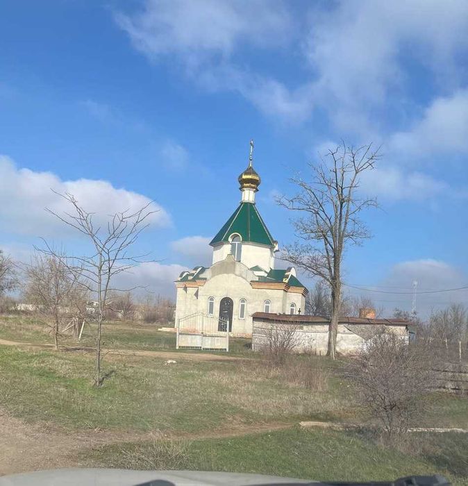 Продам дом с земельным участком 15 соток в  предместье города