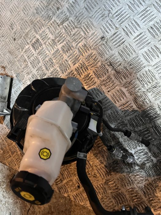 Kia stinger pompa serwo hamulcowa