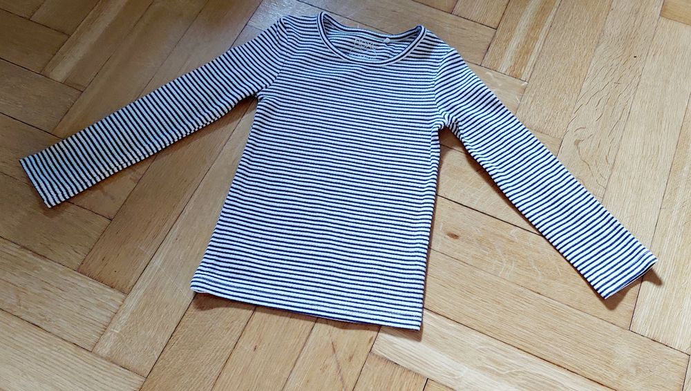 Bluzeczka z prążkowanej bawełny r. 110 next