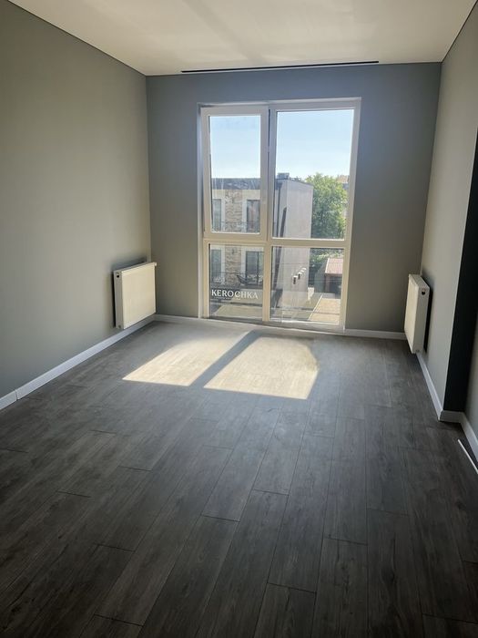 Продаж 2к квартири з ремонтом без мебелі ЖК Сенк є гардероб | Центр