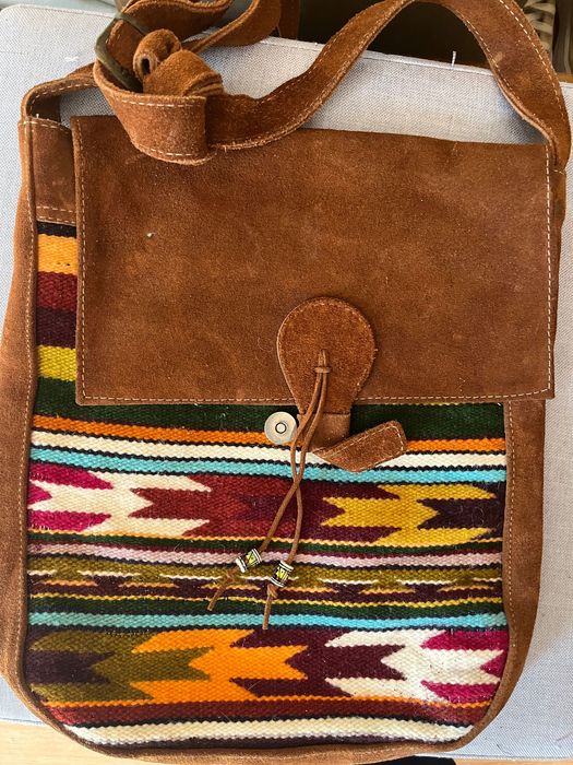 Mala camurça e malha