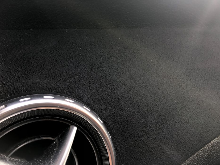 Friso tablier CLA GLA Classe A Mercedes X156 W117 W167 AMG alcantara