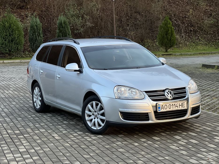 Машинка сімейна шустра