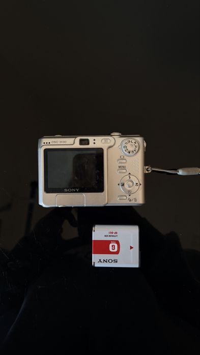 Sony  Cyber-shot DSC-W30