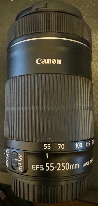 Objetiva Canon EF-S 55-250mm F4-5.6 IS STM