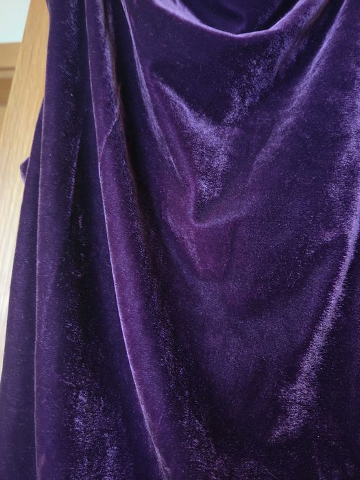 Vestido de cerimónia em veludo novo