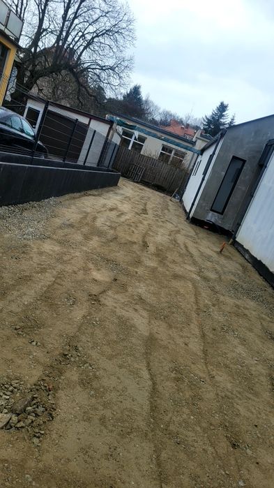 Roboty ziemne, kanalizacja, utwardzenie podłoża