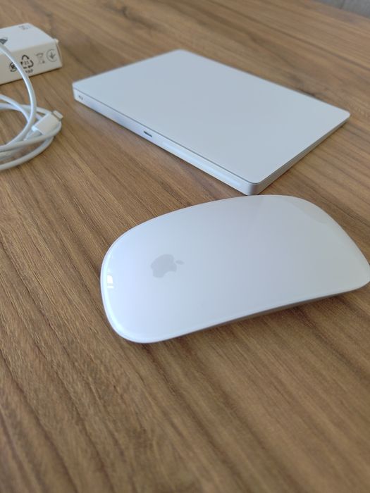 Rato e Touchpad da Apple447134280535265282