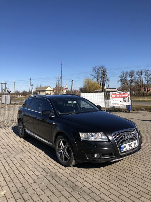 AUDI A6 ALLROUD чорного кольору комфортна в їзді в ідеальному стані!!!