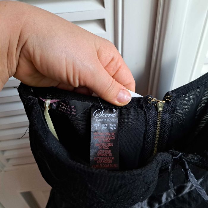 8  S Atmosphere czarna sukienka gorsetem  70B