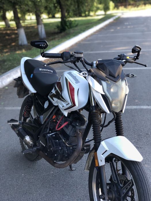 Продам мустанг мт200-8