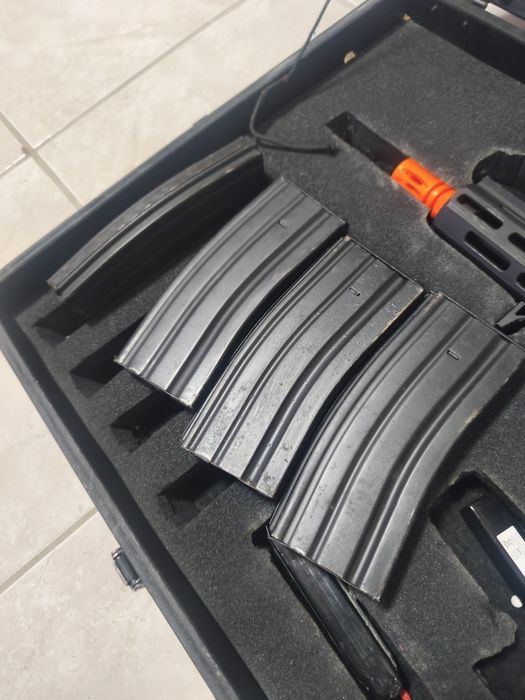 Arma de Airsoft. Pra vender logo cuida