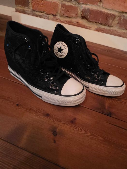 Cekinowe Converse na koturnie 38,5