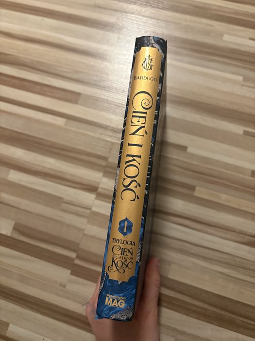 Cień i kość uniwersum griszów Leigh Bardugo