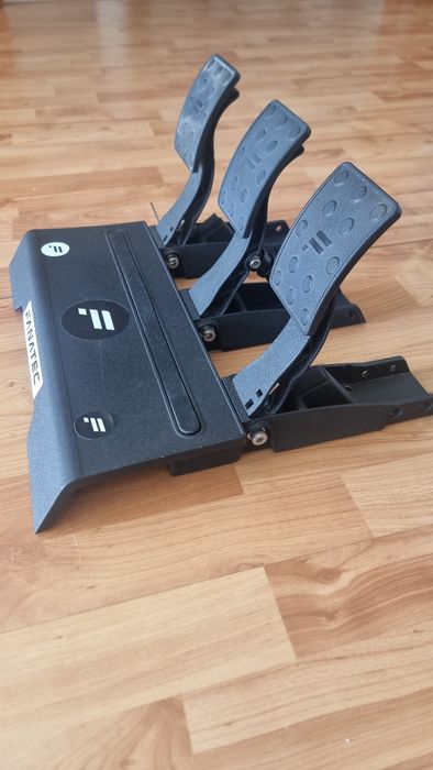 Fanatec CSL Elite V1 Pedals – Load Cell – 3 Pedals64752253616002121