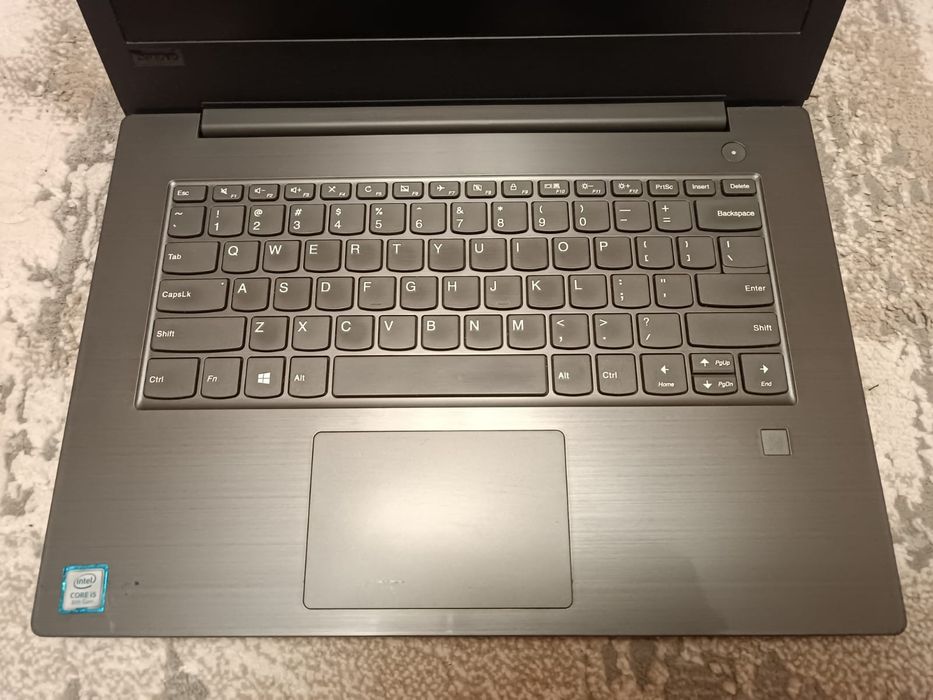 Lenovo V330  core i5-8250U  8гб