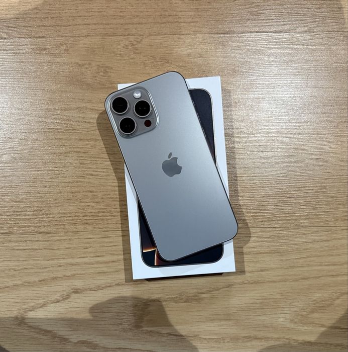 Iphone 16 pro Max 256Gb estado novo bateria 100% com garantia