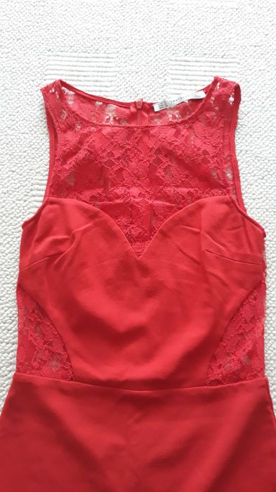 Vestido de renda vermelho