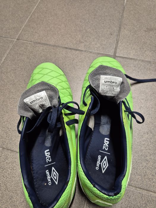 Buty piłkarskie UMBRO rozmiar 45, korki na orlik, sztuczną trawę