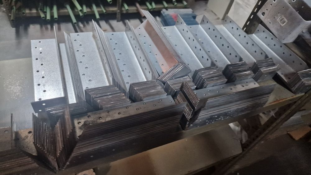 Suportes de apoio de fixação de postes  suportes em U SUPORTES AJUSTAV