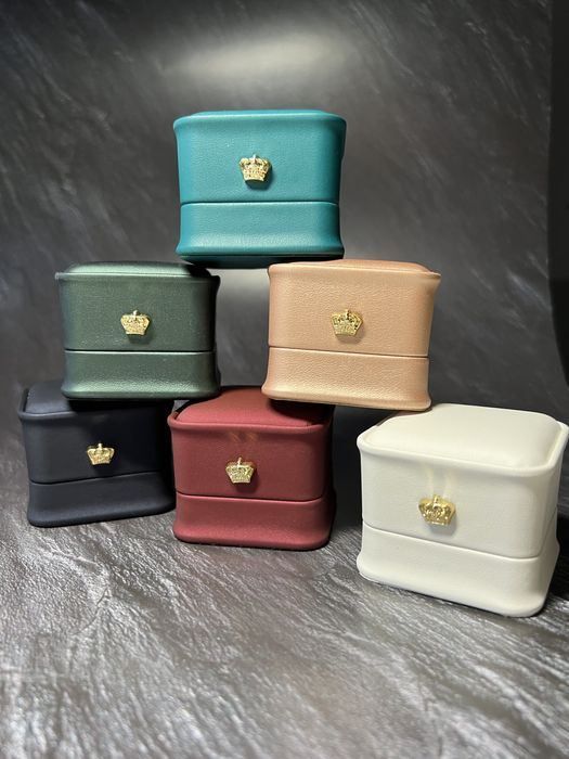 Коробочка для весільної каблучки Ювелірний футляр під кільце