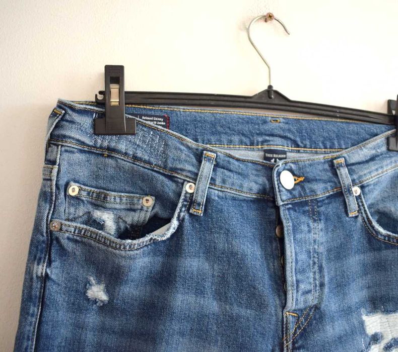 True Religion
Jeansy Zwężane przecierane w32 m męskie