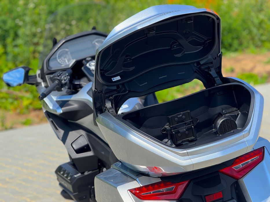 Honda GoldWing 1800 DCT [2025] - Wypożyczalnia Motocykli Warszawa | Rent Motorcycle Warsaw