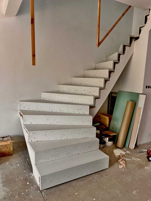 Schody z Betonu architektonicznego Producent Klejone Możliwy Montaż