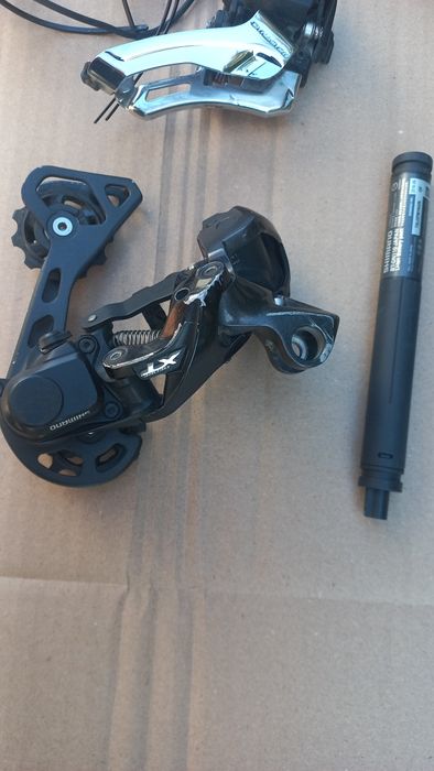 Комплект Shimano Di2 XT 8050