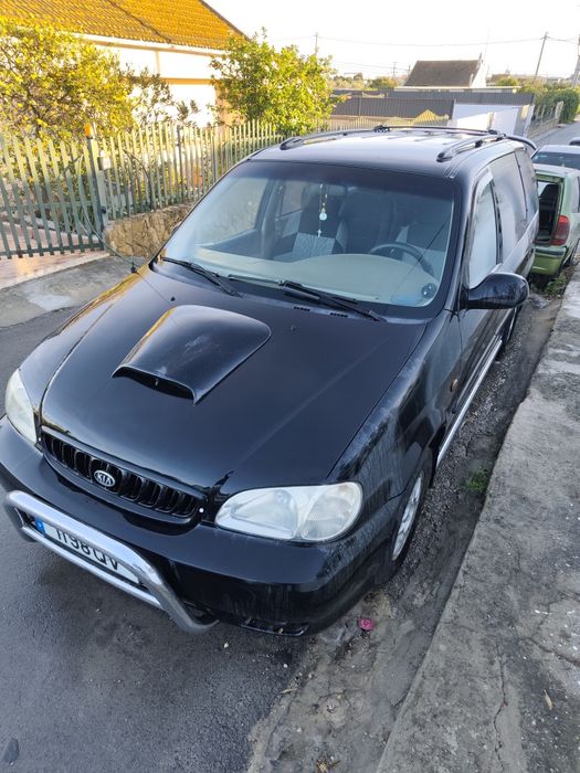 Kia Carnival modelo Up (ler anúncio)