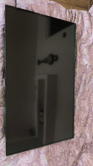 Telewizor , 50 cali bez podstawki i pilota