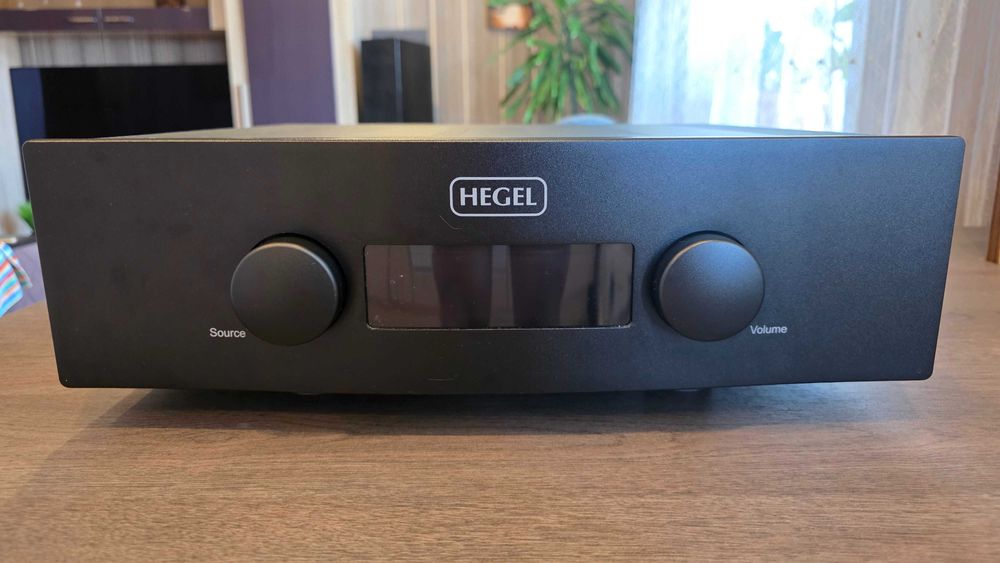 Hegel H390 Black