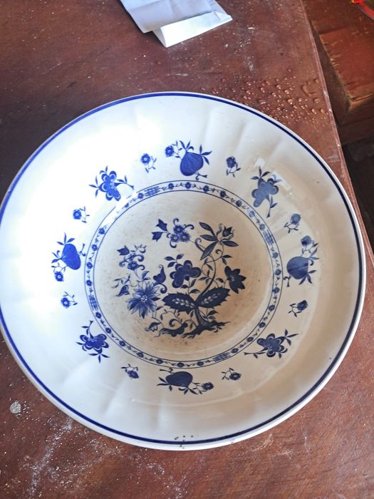 Prato redondo em ceramica