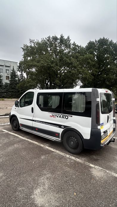 Продам опель віваро