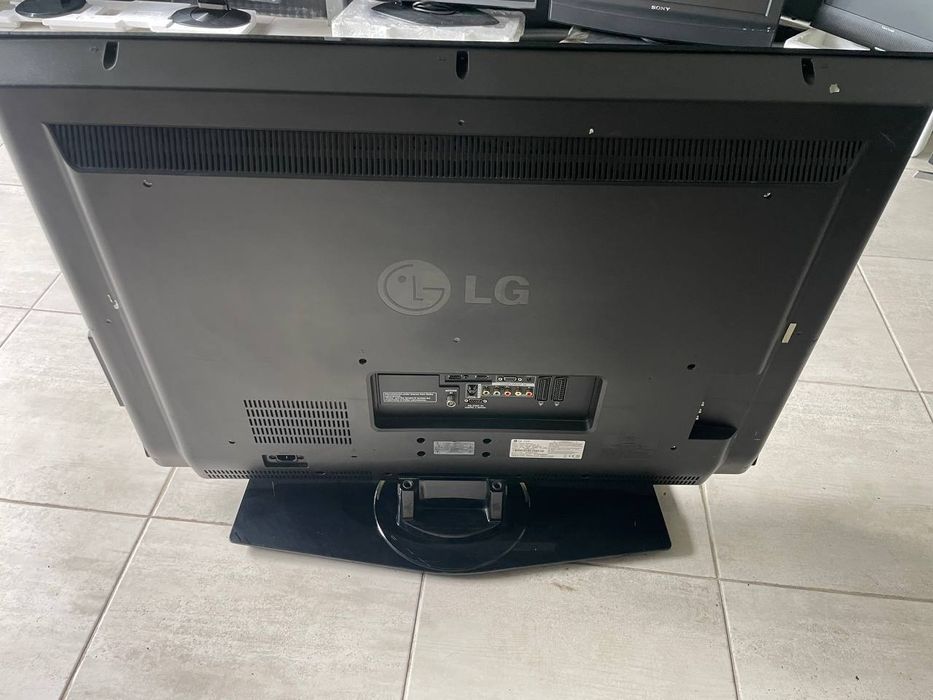 Телевізор LG ,діагональ37