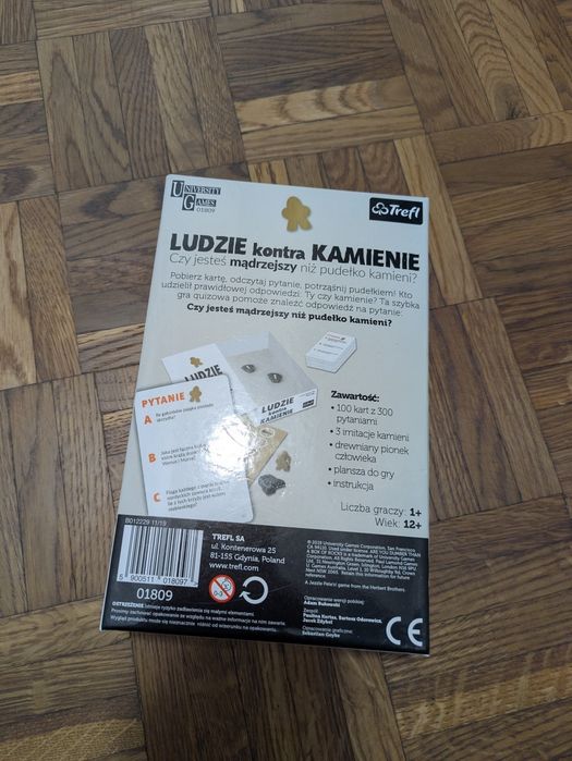 Gra ludzie kontra kamienie