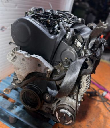 Motor completo AUDI TT (8J3)