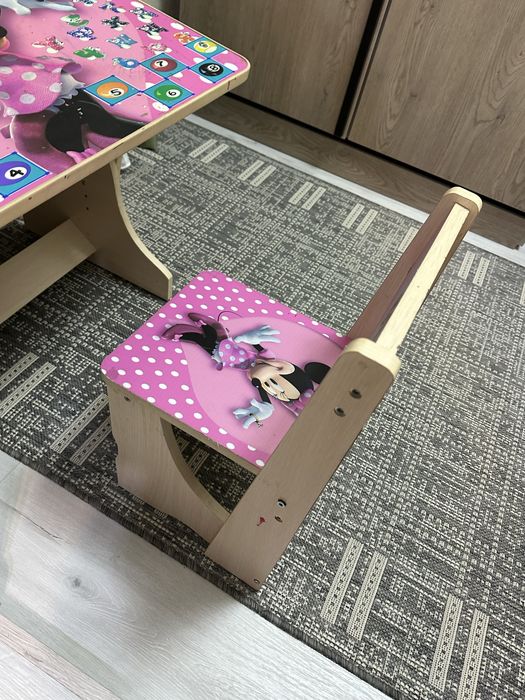 Зростаюча парта для дівчинки 1-6 років